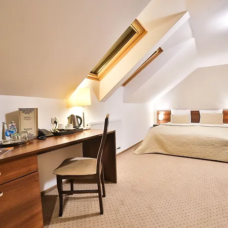Hotel Kantoria 3*