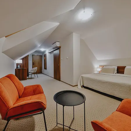 Kantoria Otel Tarnów