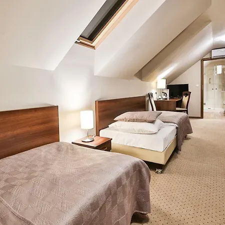 Kantoria Hotel 3*